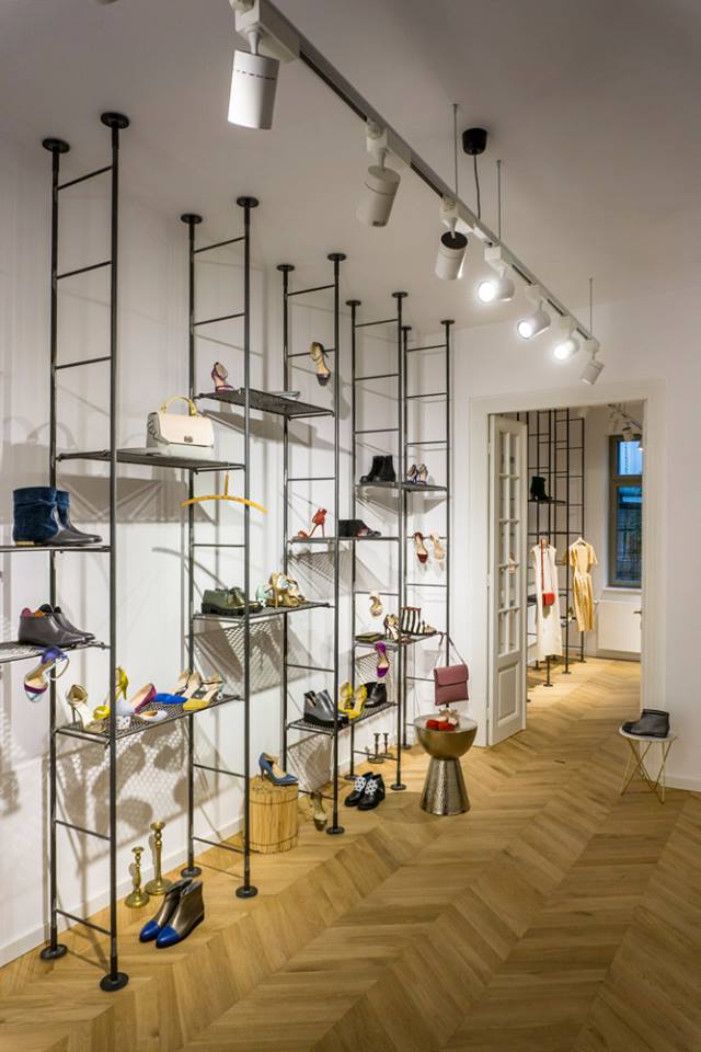 Showroom Coca Zaboloteanu